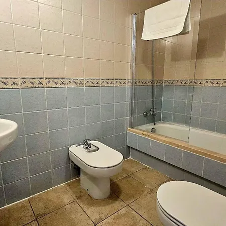 Con Jardin Y Acceso A La Piscina. アヤモンテ